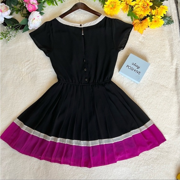 I Love HB 1 Dress Sz M Black Fushia Trim Sheer Lined Pleated Skirt - Picture 2 of 11